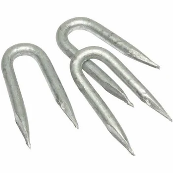 Cen 30mm Galv Staples